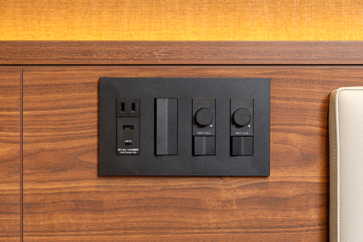 枕元のコンセント・USB・Type-C充電ソケット